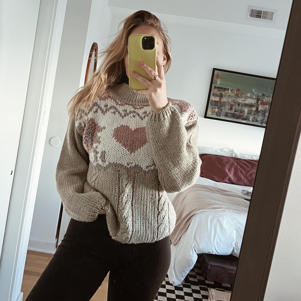 Hand knit 90s sweater